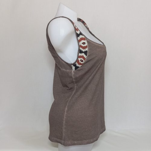 Bershka gyöngyökkel díszített női ujjatlan felső