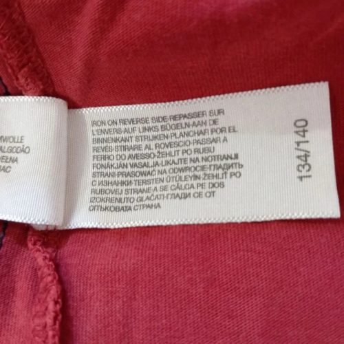 C&A bordó hosszú ujjú fiú póló – Black Valley minta, 134/140