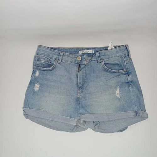 Bershka világoskék szaggatott farmer sort – 38