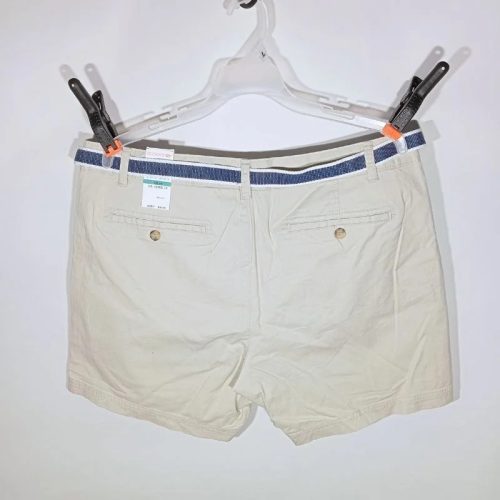 Dockers Soft Short bézs rövidnadrág szövött övvel – EU 48