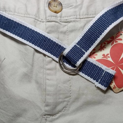 Dockers Soft Short bézs rövidnadrág szövött övvel – EU 48