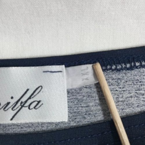 Emilfa sötétkék-krém felső kék virágmintával – XXL 