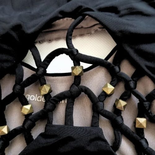 Goldenpoint fekete egyrészes fürdőruha aranydíszes, kötött hálós betéttel