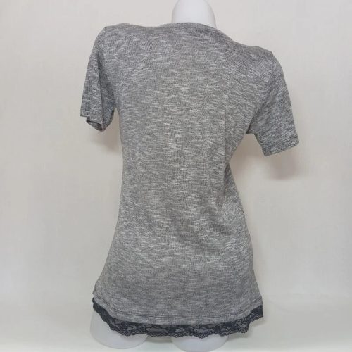 Szürke mellírozott csipkés női felső – Laura T. Classic