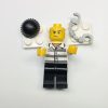 LEGO City Rab minifigura – eredeti, kézi bilincsekkel, 3 éveskor felett