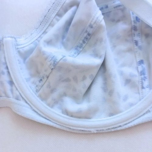 Kék-fehér levelekkel díszített, merevítős, nem szivacsos női melltartó – 70C