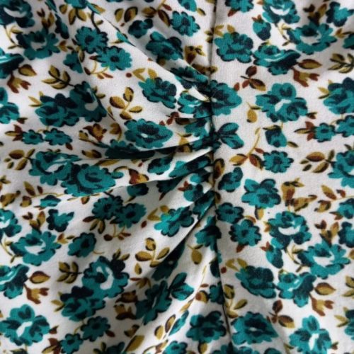 Zöld virágmintás átlapolós felső