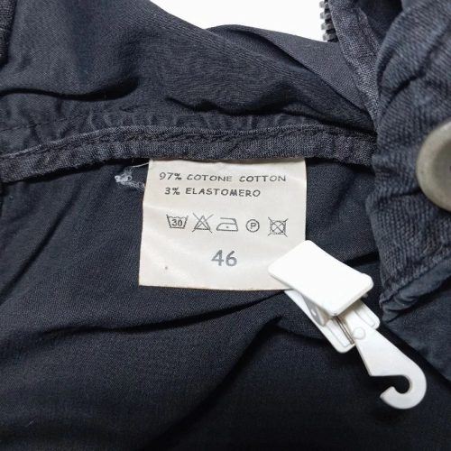 Perfection fekete vászon rövidnadrág – 46