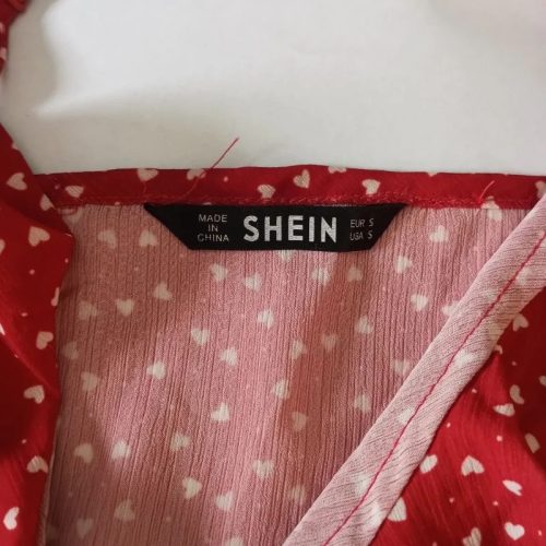 Shein piros fodros miniruha fehér szív minta