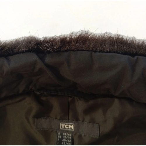 TCM női gesztenye barna steppelt pehelymellény műszőrme szegéllyel – EU 42–44 (L–XL)