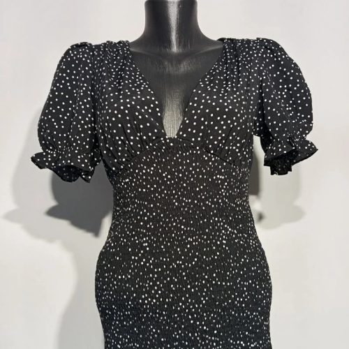 Vera & Lucy pöttyös koktélruha – nőies lendülettel